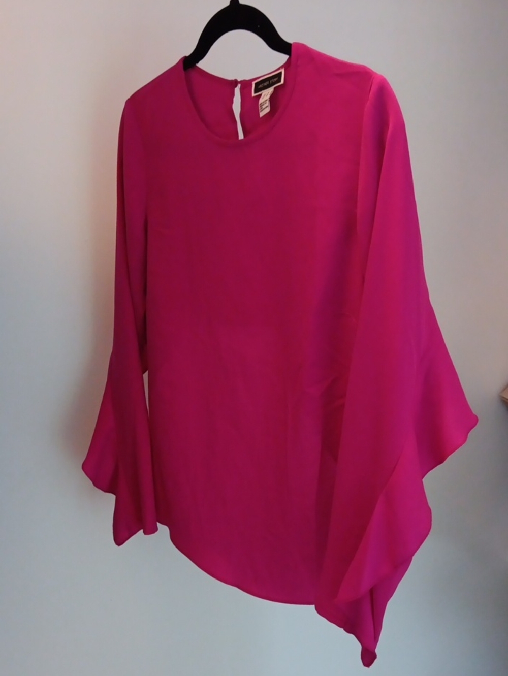 Another Story Ruffle-Sleeve Women's Blouse in Fuchsia Size M